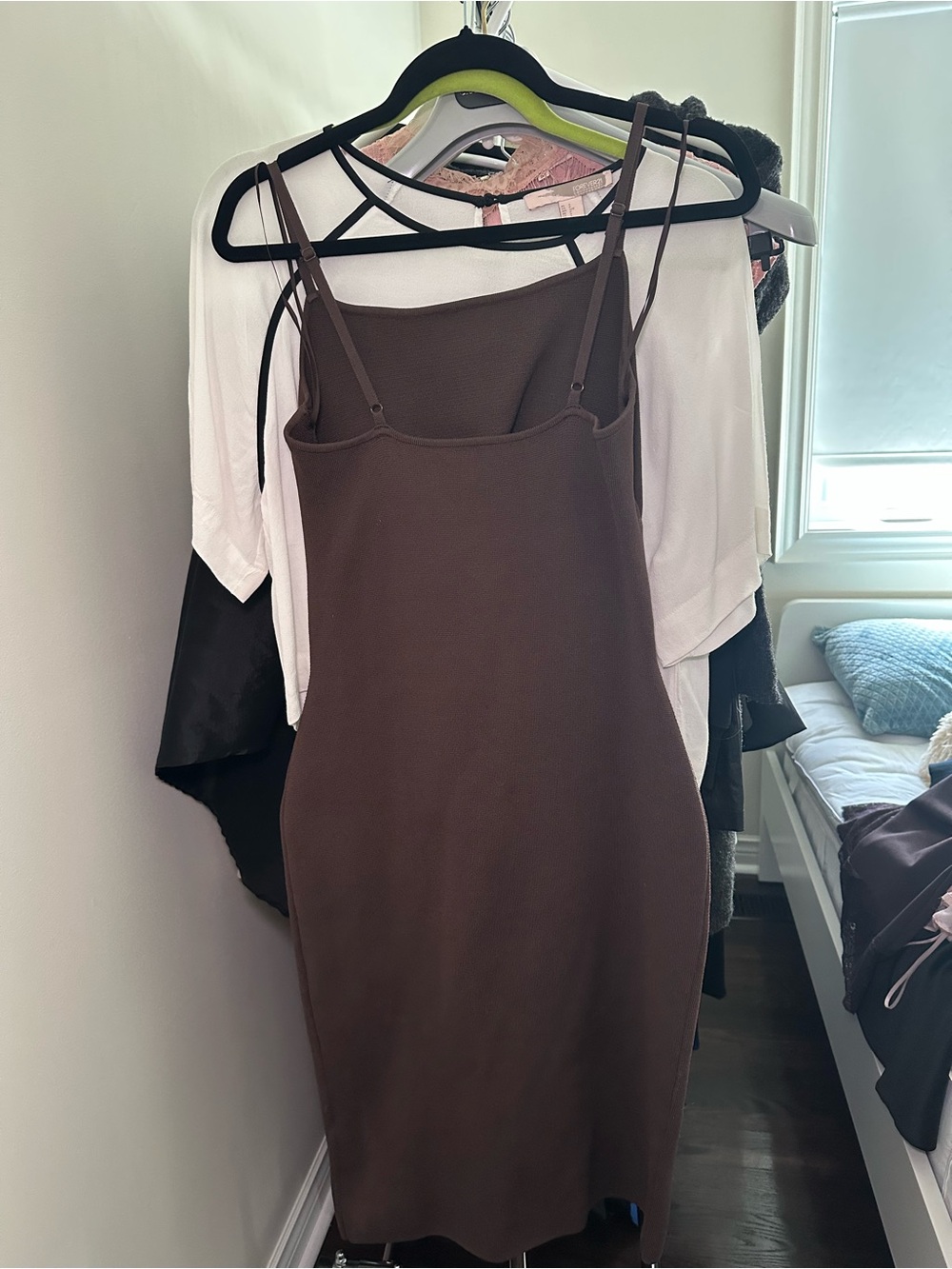 Aritzia Babaton Fissure Sculpt Knit Cutout Dress - Picture 4 of 5